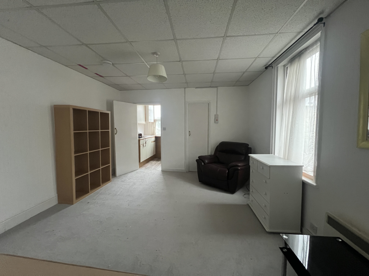 Flat 3, 33 Newton Drive, Blackpool, Lancashire, FY3 8EN