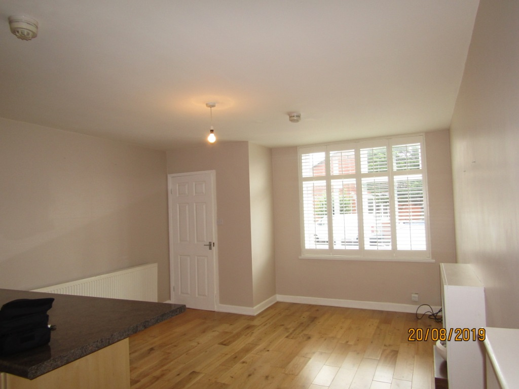 4 Marsh Road