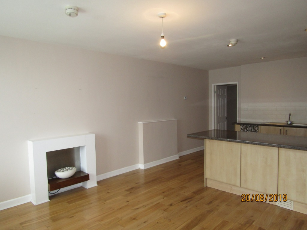4 Marsh Road