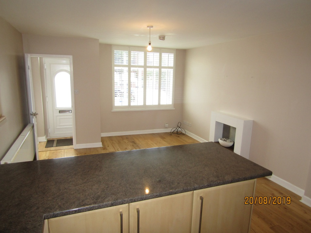 4 Marsh Road