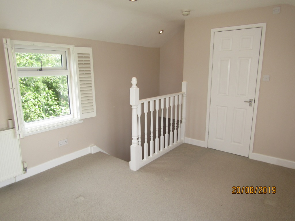 4 Marsh Road