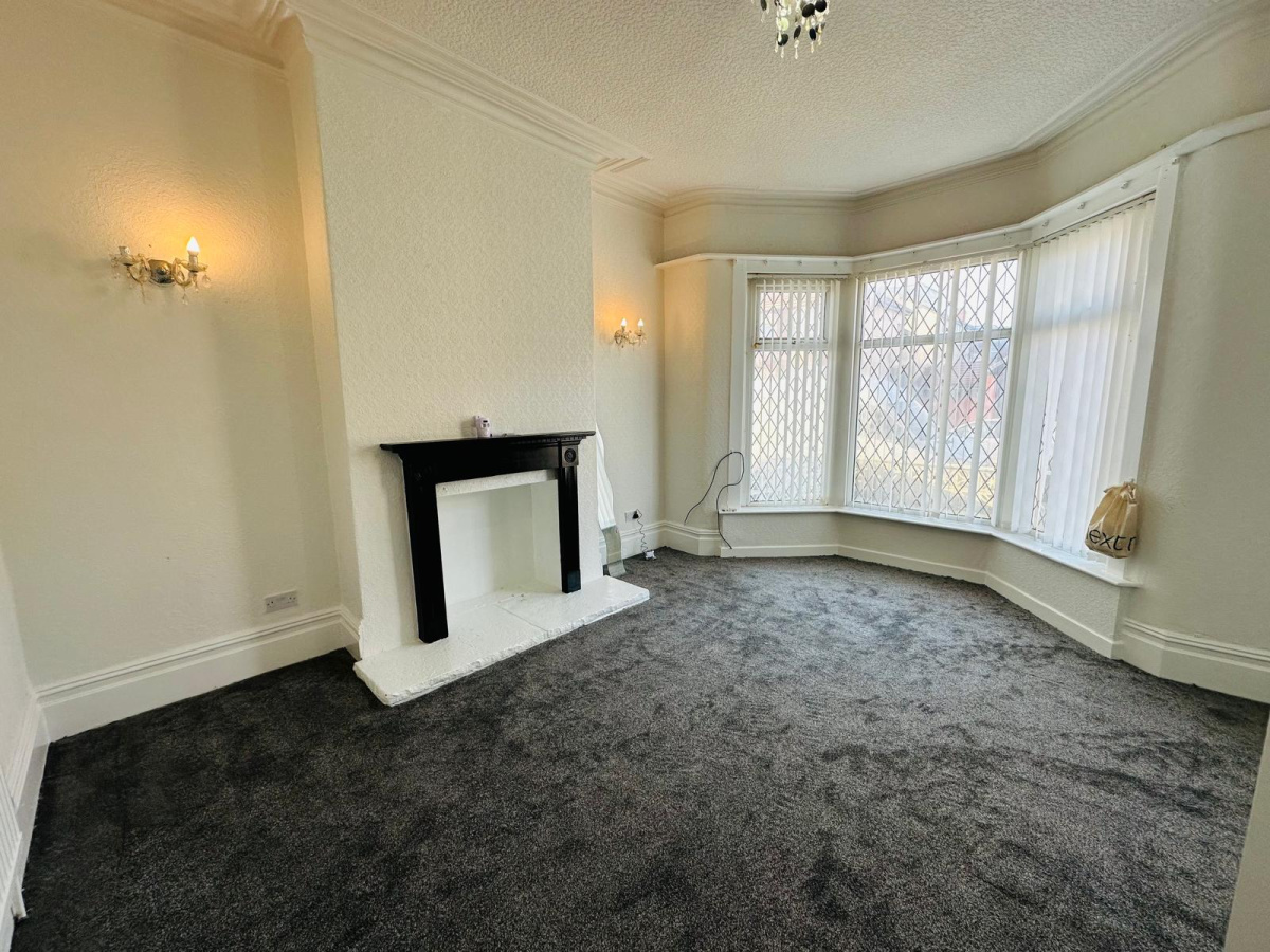 103 Warbreck Drive, Bispham, Blackpool, Lancashire, FY2 9RY
