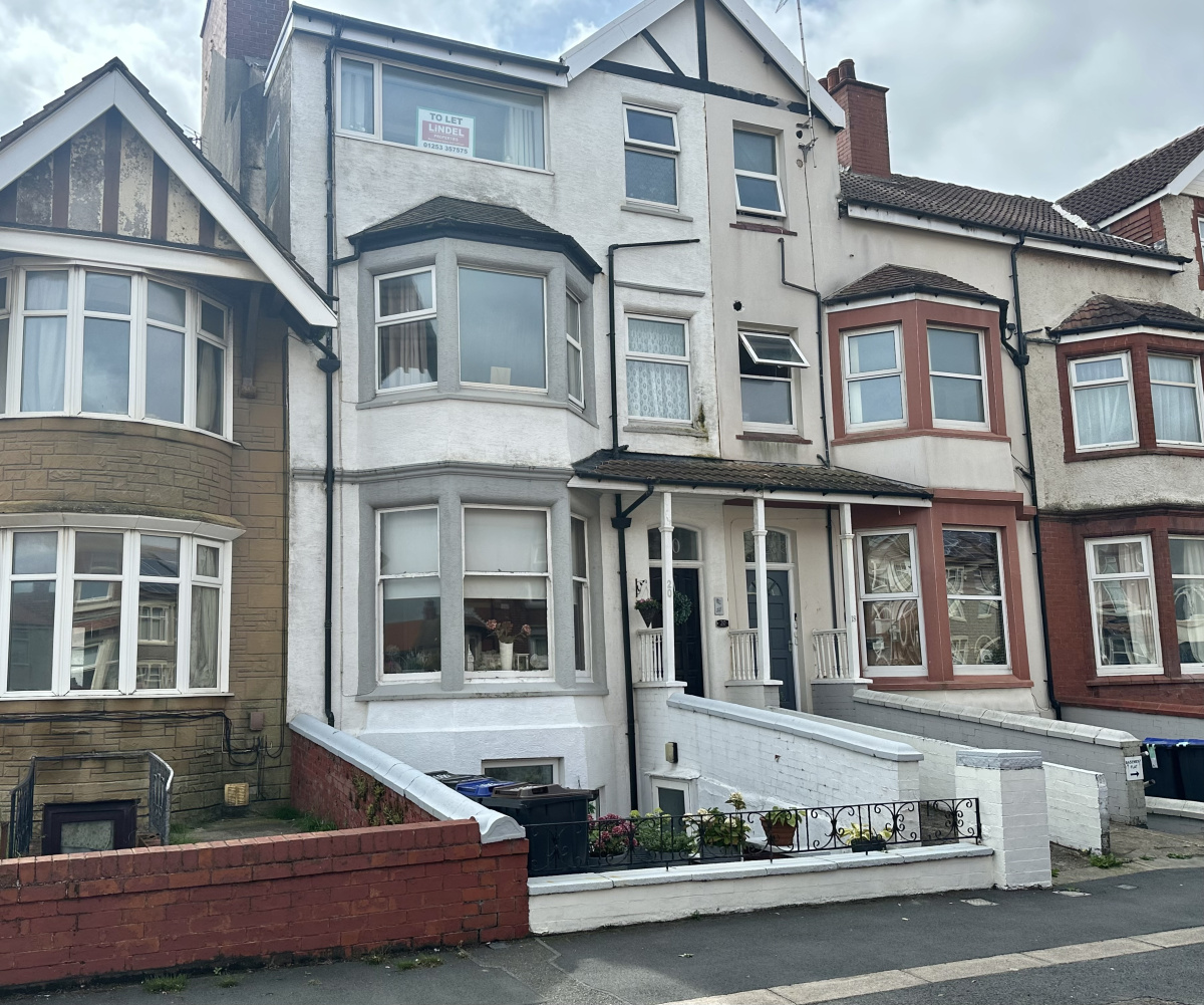 Flat 4, 20 Chatsworth Avenue, Bispham, Blackpool, FY2 9AN