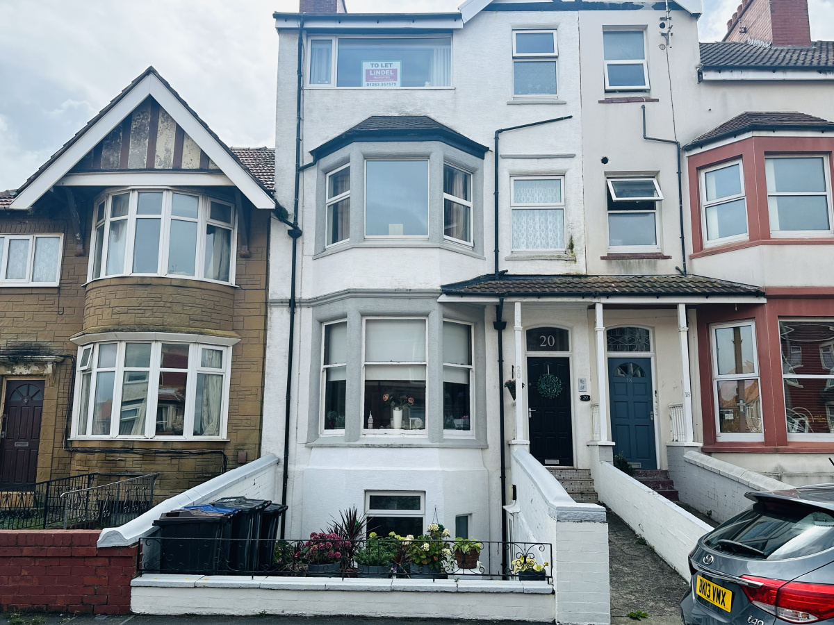 Flat 4, 20 Chatsworth Avenue, Bispham, Blackpool, FY2 9AN