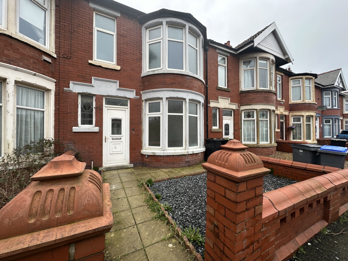 19 Cornwall Avenue, Bispham, Blackpool, FY2 9QN