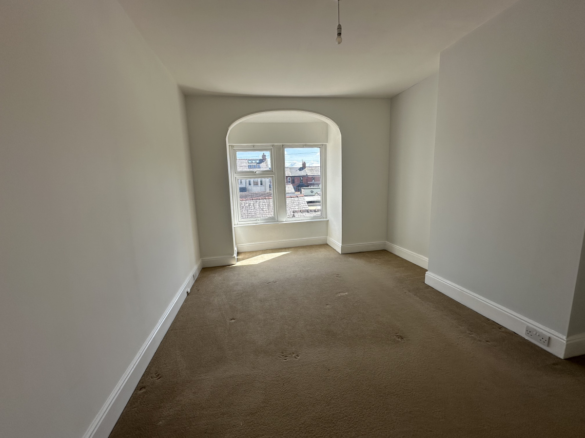 17 Warbreck Drive, Bispham, Blackpool, Lancashire, FY2 9SZ