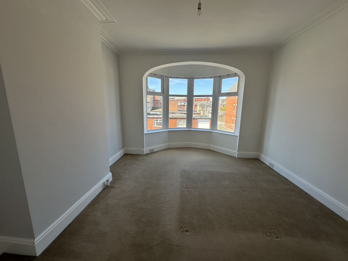 17 Warbreck Drive, Bispham, Blackpool, Lancashire, FY2 9SZ
