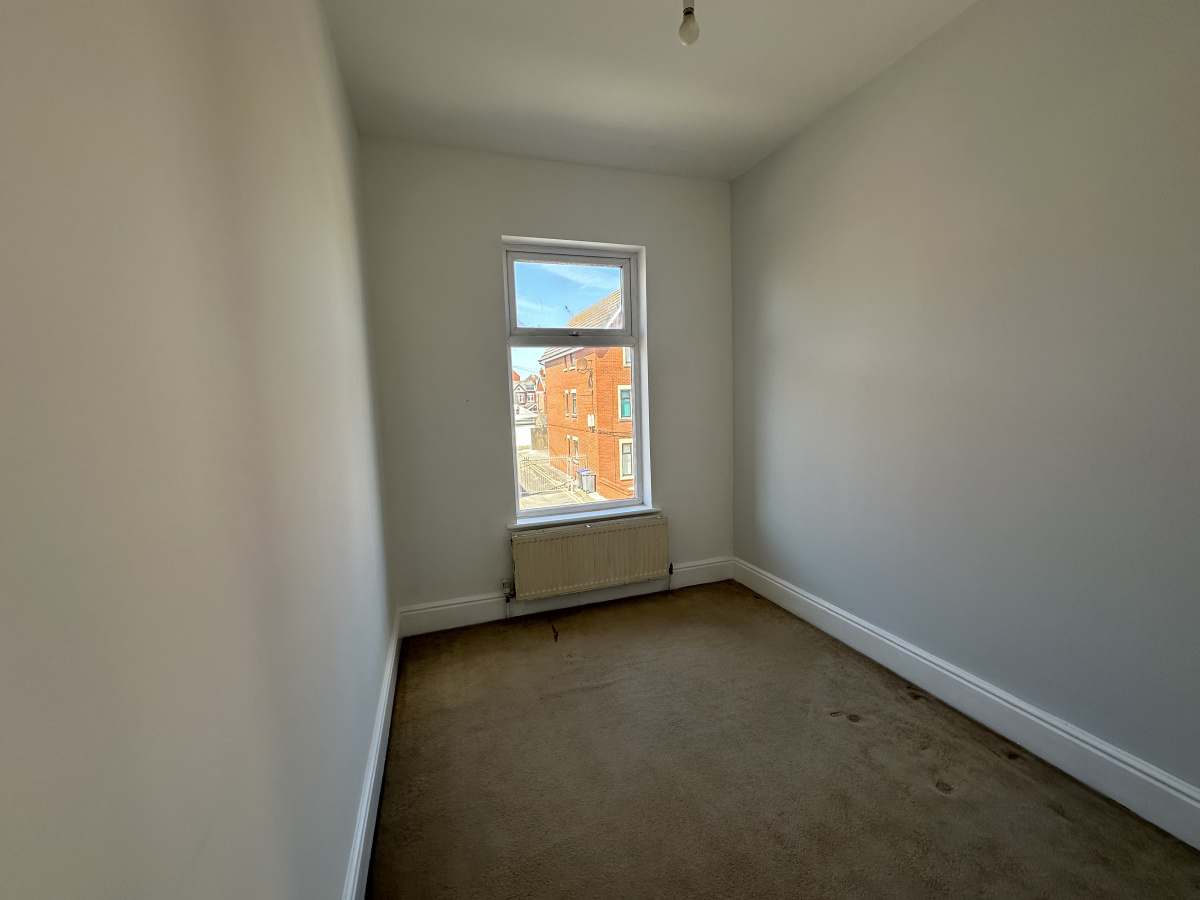 17 Warbreck Drive, Bispham, Blackpool, Lancashire, FY2 9SZ