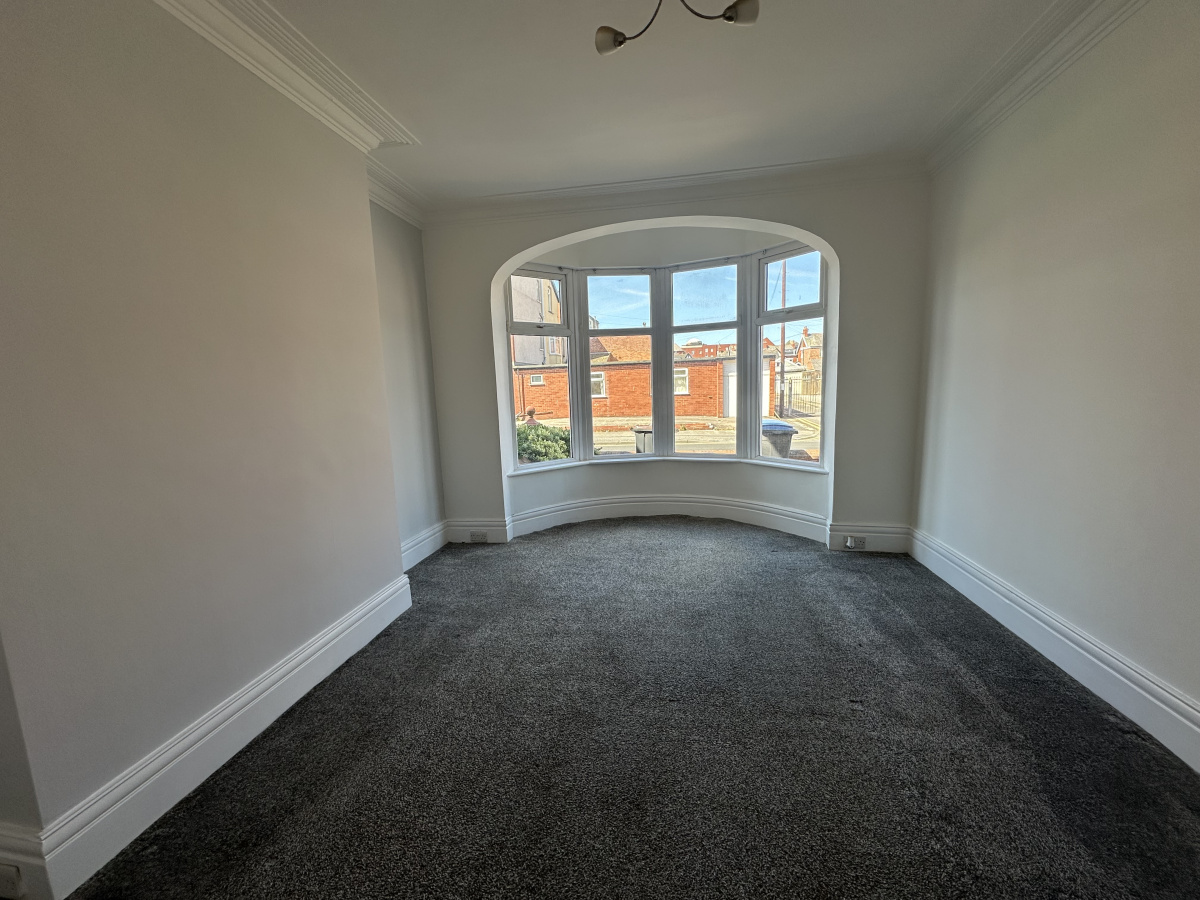 17 Warbreck Drive, Bispham, Blackpool, Lancashire, FY2 9SZ