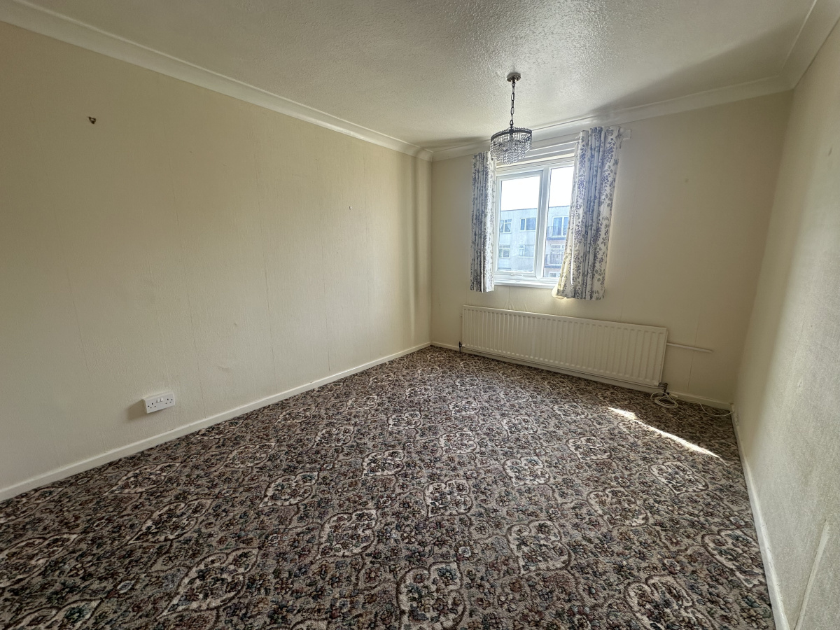 54 Pembroke Court, Bispham, Blackpool, Lancashire, FY2 9PY