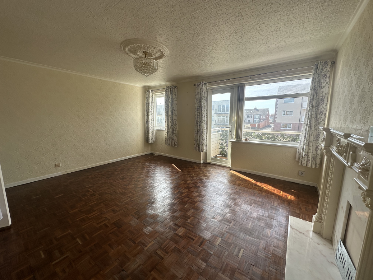 54 Pembroke Court, Bispham, Blackpool, Lancashire, FY2 9PY