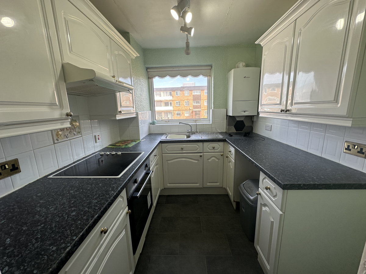 54 Pembroke Court, Bispham, Blackpool, Lancashire, FY2 9PY
