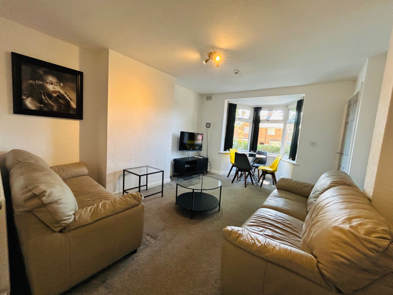 Poole Crescent, Birmingham, Harborne, B17 0PE
