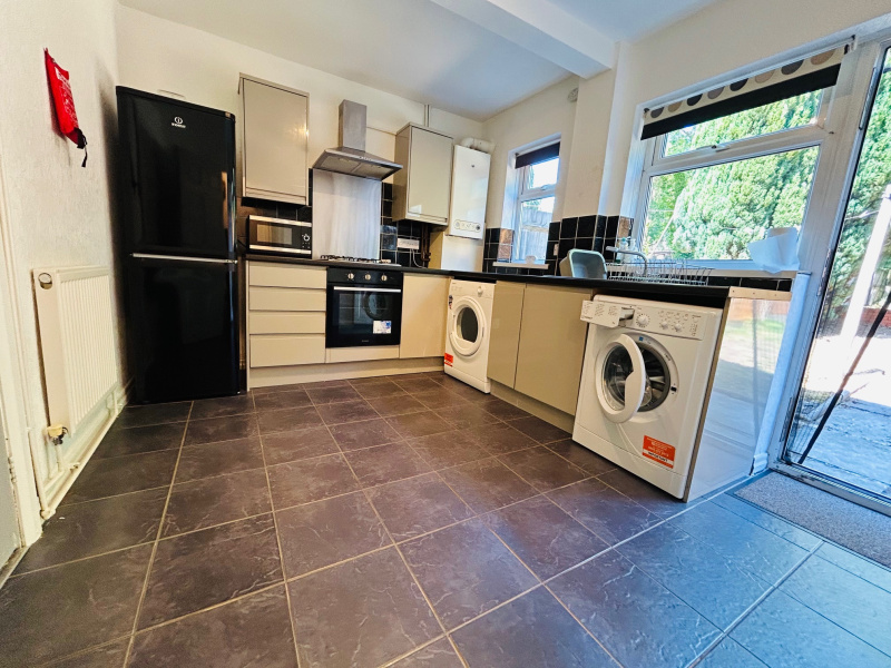 Poole Crescent, Birmingham, Harborne, B17 0PE