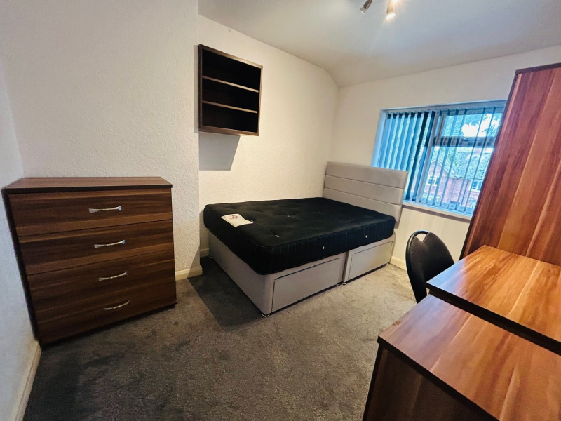 Poole Crescent, Birmingham, Harborne, B17 0PE