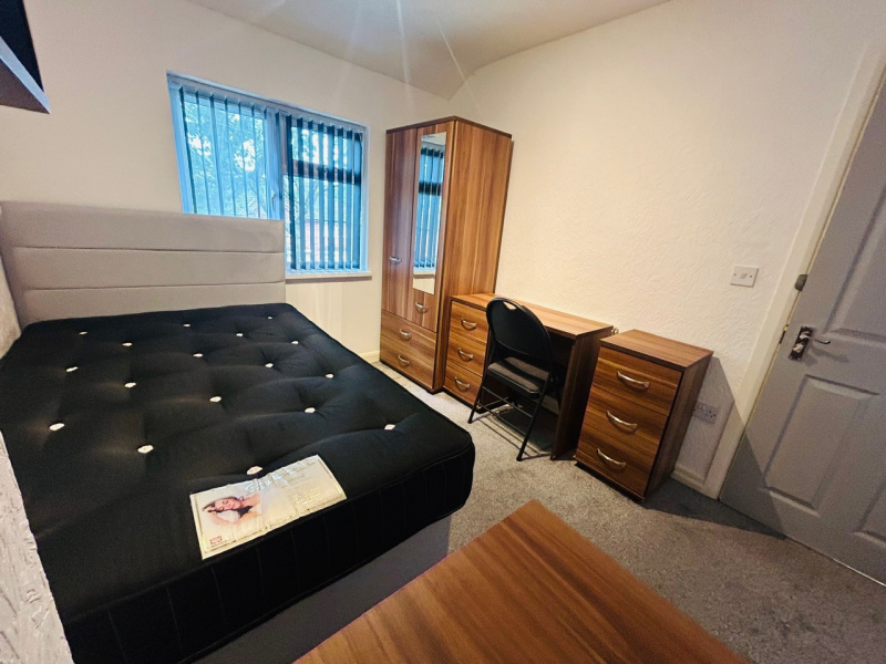 Poole Crescent, Birmingham, Harborne, B17 0PE