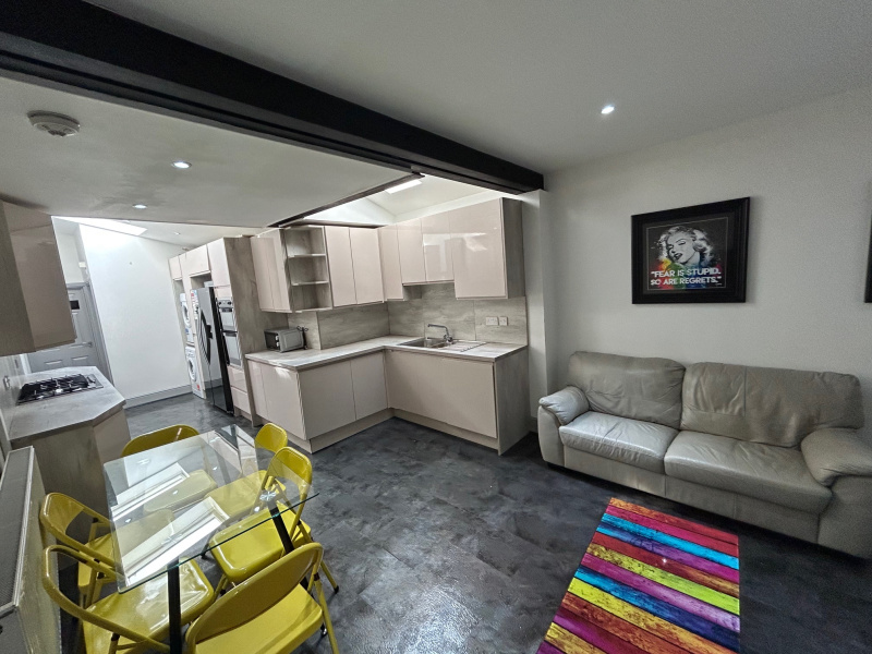 Teignmouth Road, Birmingham, Selly Oak, B29 7AX