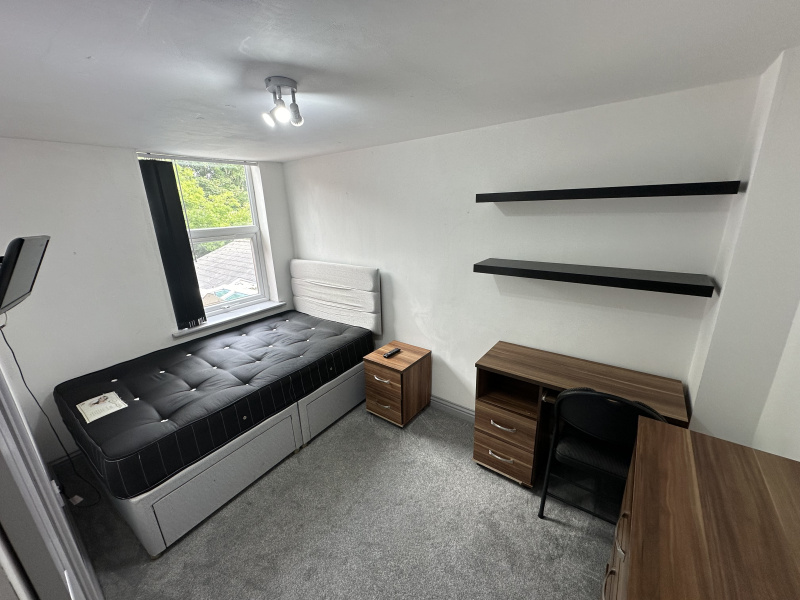 Heeley Road, Birmingham, Selly Oak, B29 6EL