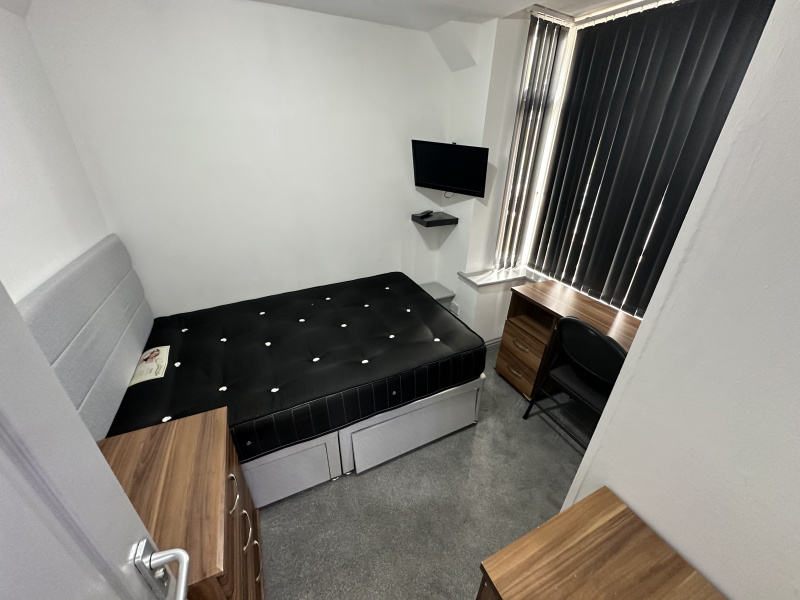 Heeley Road, Birmingham, Selly Oak, B29 6EL